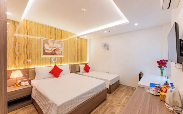 Moon Hotel Do Quang