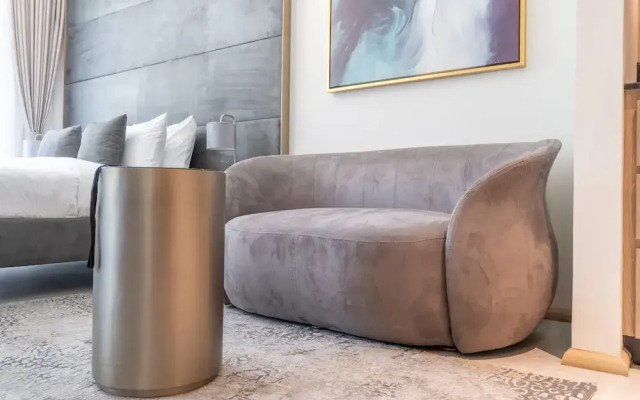 Spectacular Getaway in This Studio in The Autograph