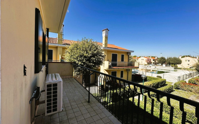 Cozy Villetta With Pool and Garden in Bibione