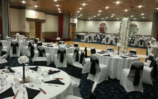 Whaler Inn and Suites