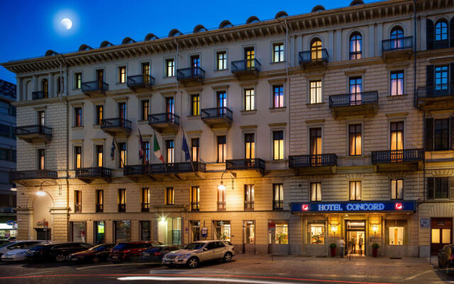 Concord Hotel вид на фасад
