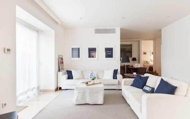 Lux apt w/ Acropolis view