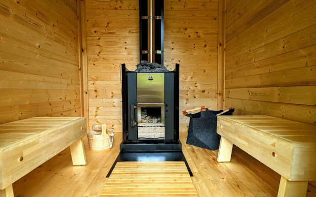 Emlyn's Coppice - Woodland Glamping