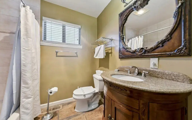 2253 Catalina Drive 4 Bedroom Home