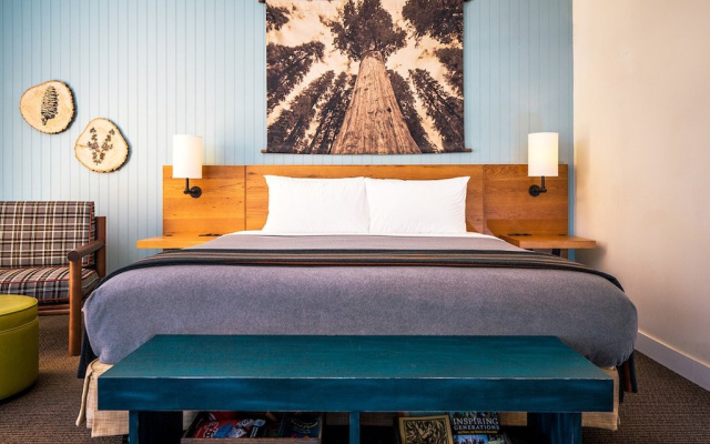Rush Creek Lodge and Spa at Yosemite