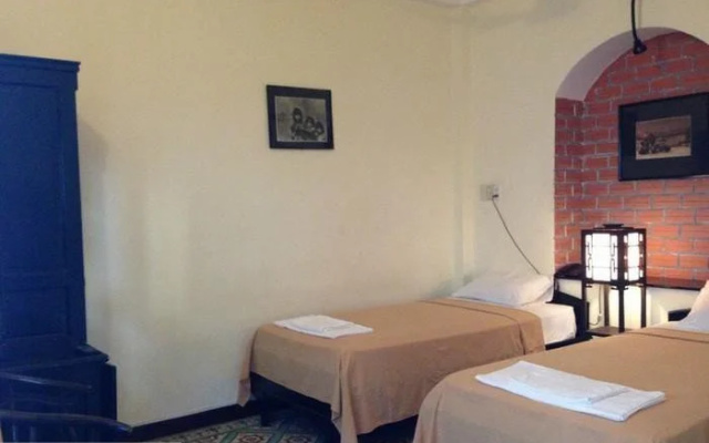 White Lion 2 Hotel