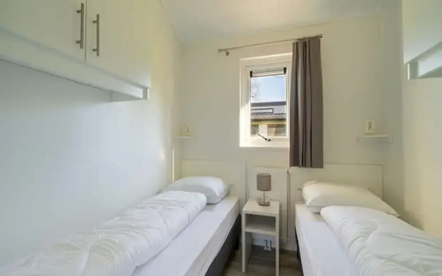 Comfy Chalet With Dishwasher, the Efteling at 2 km