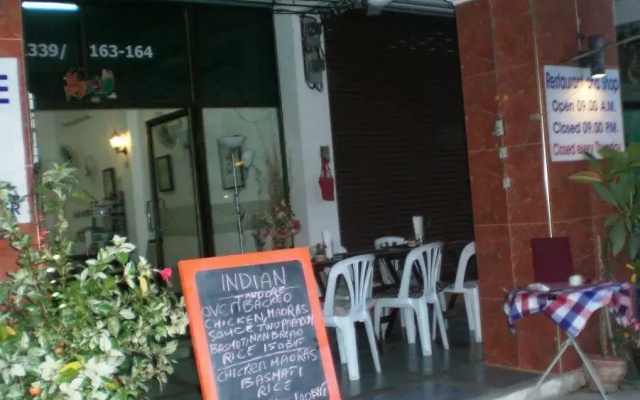 Tiks Place Guests House Cha Am Thailand Zenhotels - 