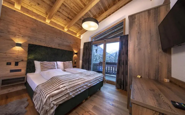 Splendid Chalet in Neukirchen near Wildkogel Ski Arena