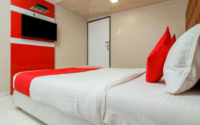 OYO 7407 Hotel Blue Sea