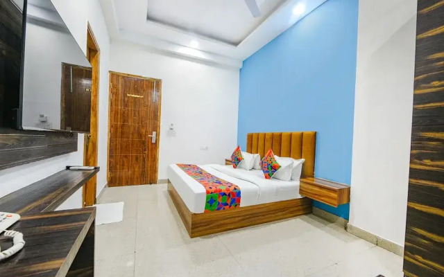 Fabhotel Radiant Blu