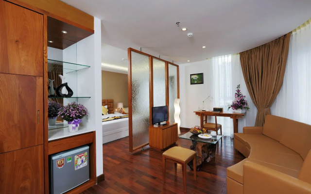 Cosmopolitan Hotel