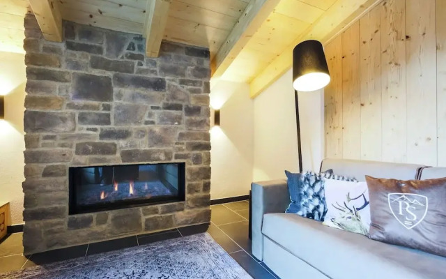 Lush Apartment in Kaprun with Sauna, Hot Tub & Views