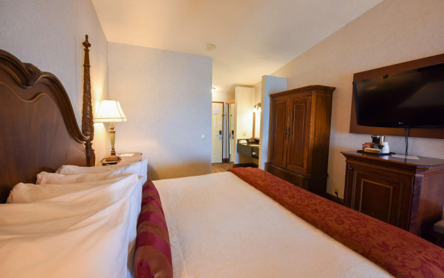 Best Western Plus Dockside Waterfront Inn