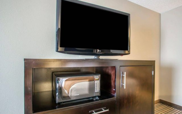 Holiday Inn Express & Suites Hayward by IHG