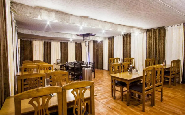 Forest Hill Resort