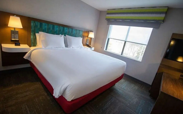 Hampton Inn & Suites North Attleboro
