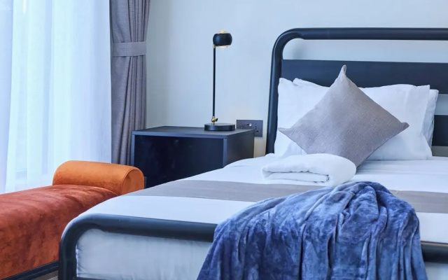 Ivory By Edmor Suites