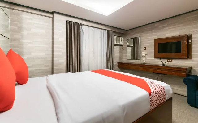 Paradise Hotel