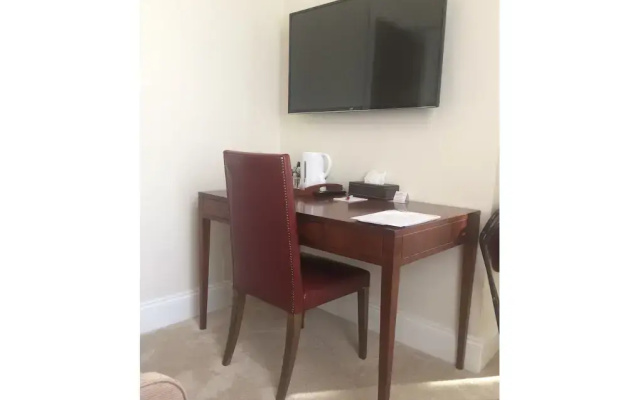 Kings Park Hotel