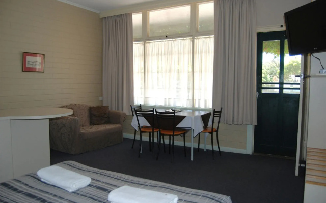 Guichen Bay Motel