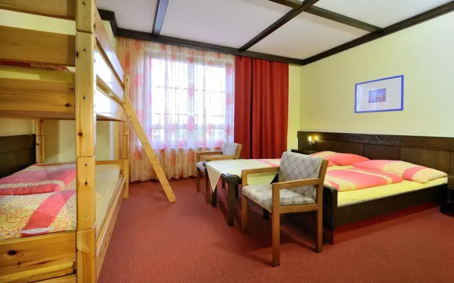 Hotel Mittagskogel