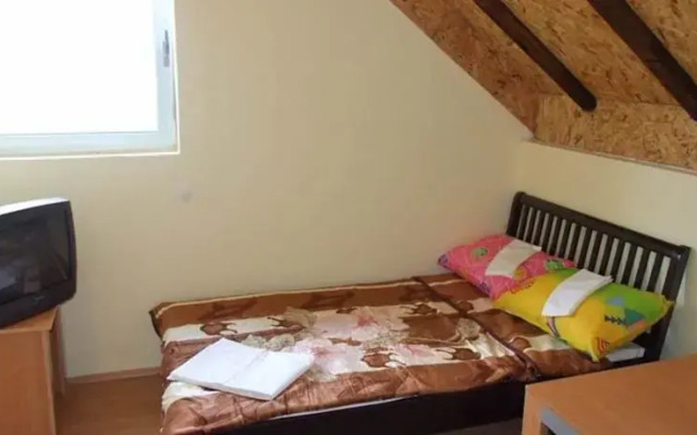 Arena Guesthouse