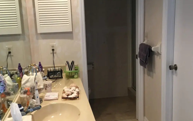 Eagle Cay Condo