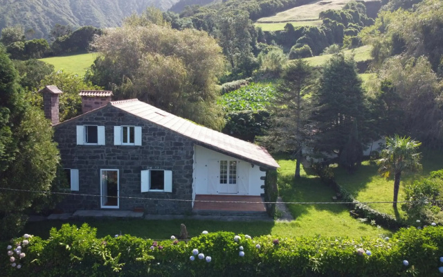 Stone House - Sete Cidades