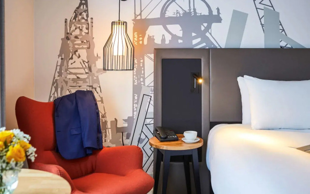 Mercure Cardiff North Hotel