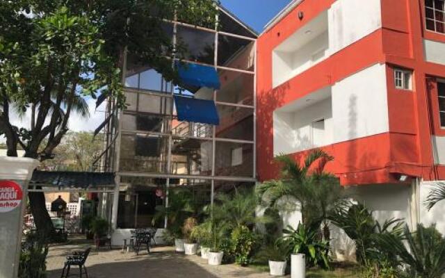 Отель Bocachica Beach Hotel Доминикана, Бока Чика - отзывы, цены и фото номеров - забронировать отель Bocachica Beach Hotel онлайн вид на фасад
