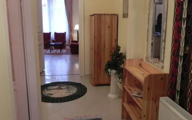 Gina Apartment