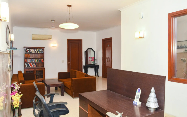 FabHotel Premium- 10min Walk from Millennium City Centre Gurugram Gurgaon