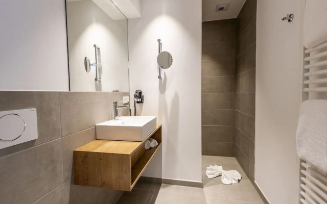 JaHotel