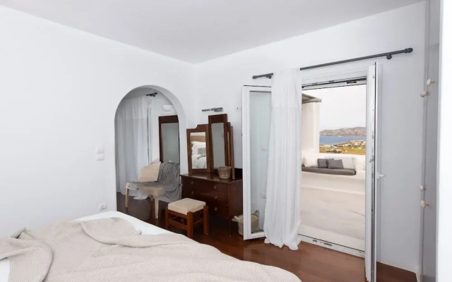 Villa Mira Paros  Luxury Suites
