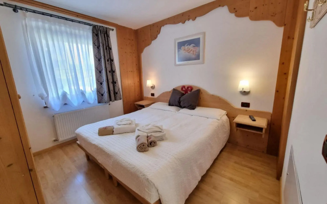 Vajolet, three rooms apartment on the ground floor.-1 VAJOLET