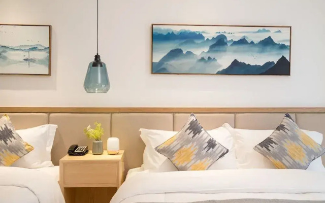 Floral Hotel Chongqing Yueyeyan
