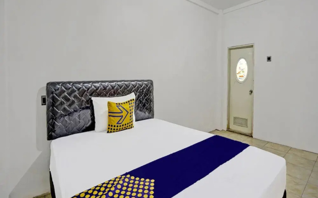 Hotel O Griya Sandi Residence Family NearPantai Boom