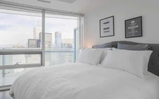Noel Suites - York and Harbour St.