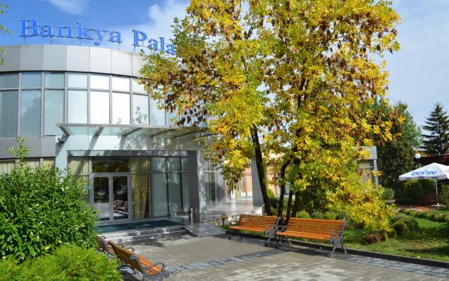 Отель Bankya Palace вид на фасад