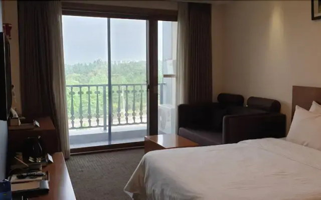 Hotel The Base