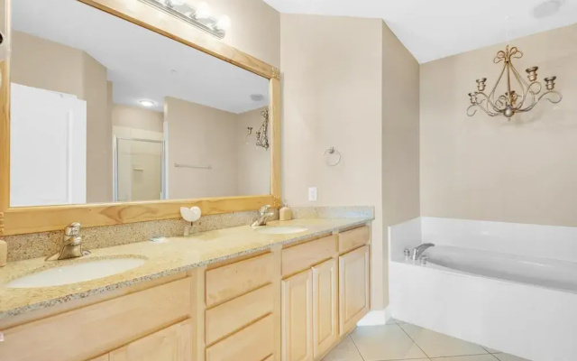 Grandview East 1505