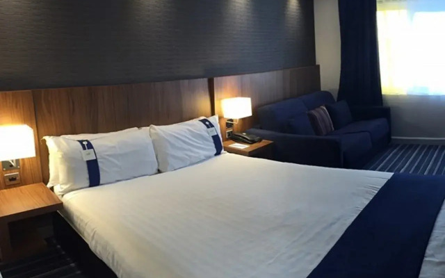 Holiday Inn Express Chester - Racecourse by IHG