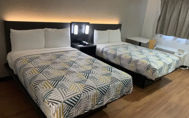 Fam Saigon Hostel