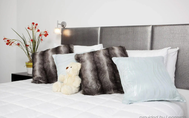 Nesuto St Martins Apartment Hotel