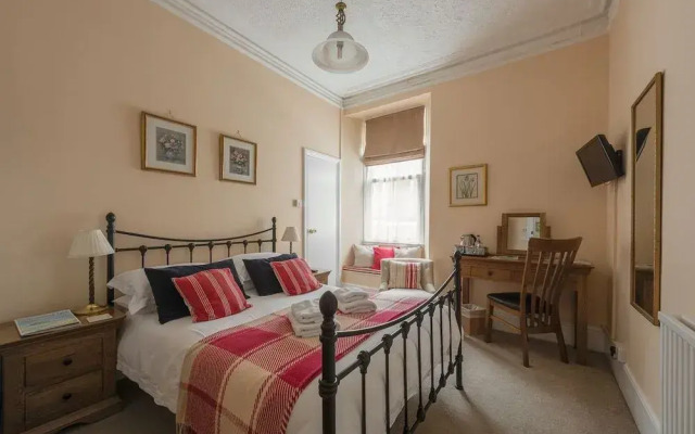 Cliftons Guest House