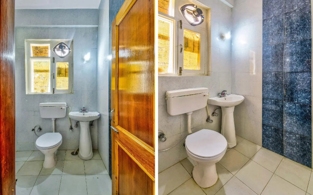 OYO 46779 Moksh Villa