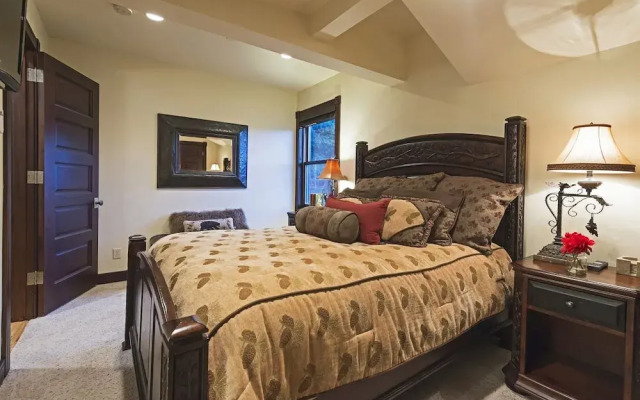 Abode at Big Game Lodge
