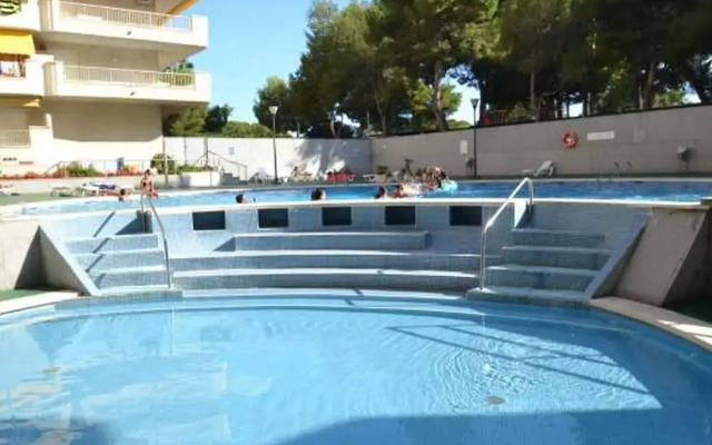 Alluring Apartment in Salou with Swimming Pool