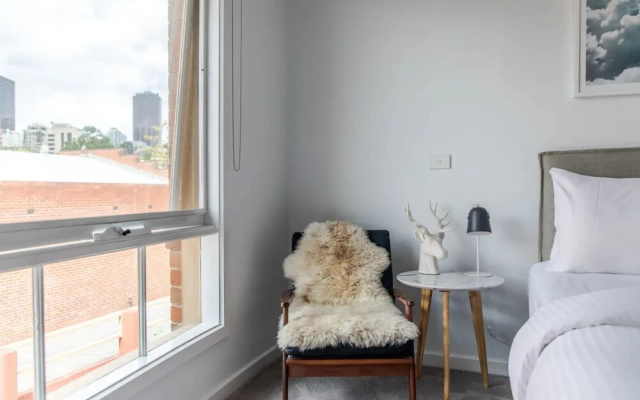 Luxury Spacious 2 Bedroom Fitzroy Apartment